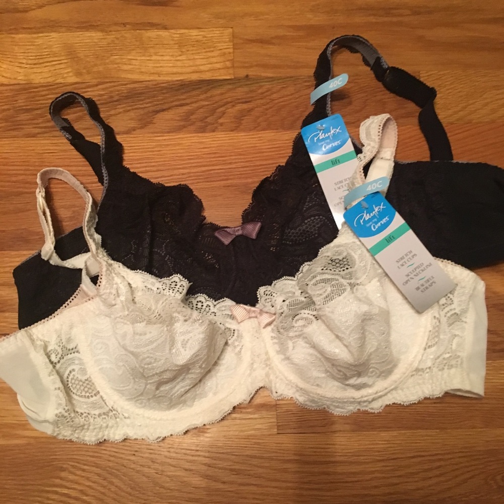 2 Playtex Curves 40 C Bras (Listing is for both)